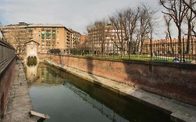 Gaudenzio Ferrari Halldis Apartments